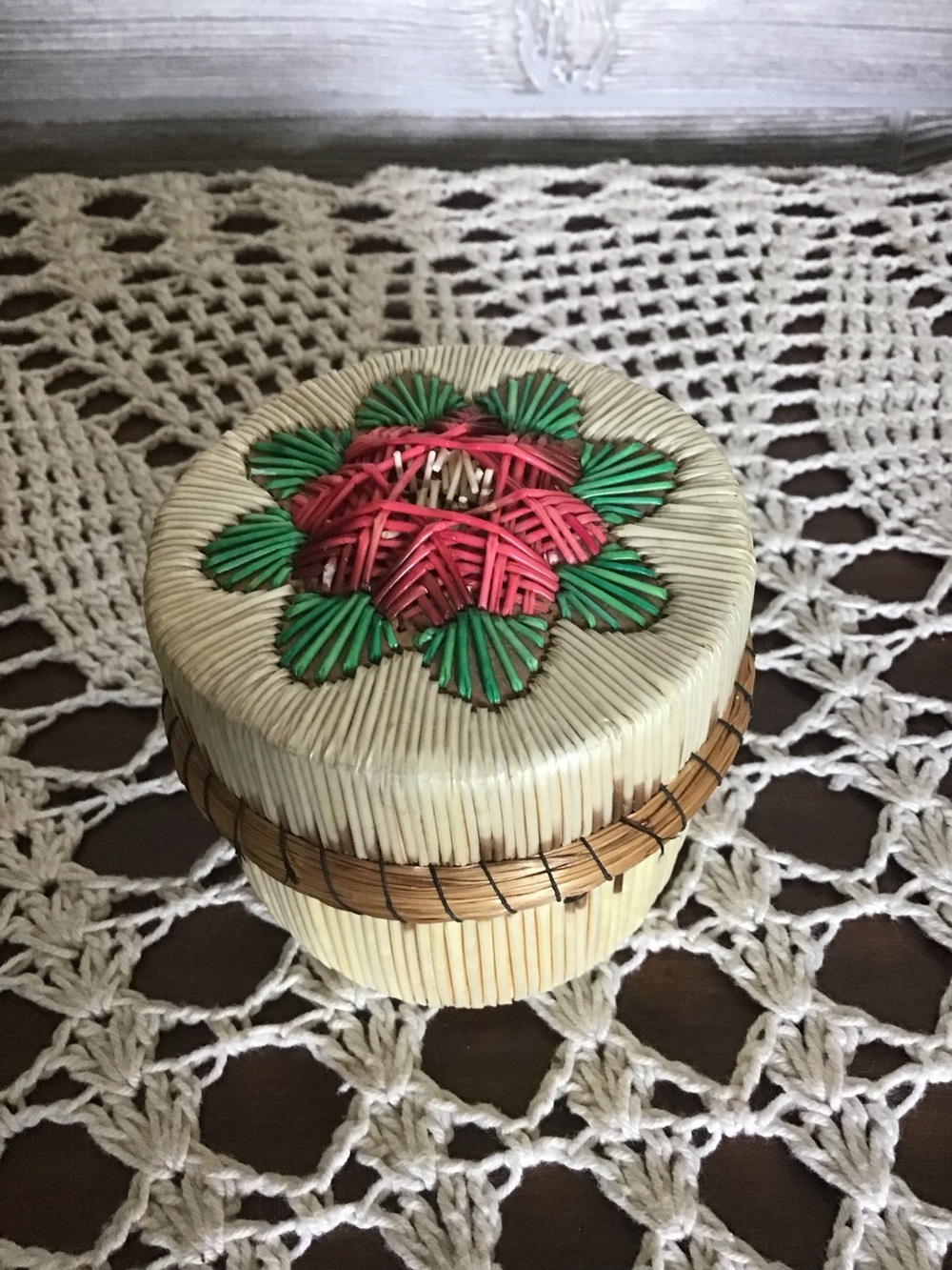 Vintage Handmade Porcupine Quill trinket box